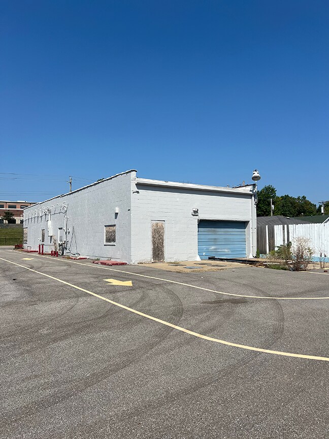 1000 S Florissant Rd, Saint Louis, MO for Rent