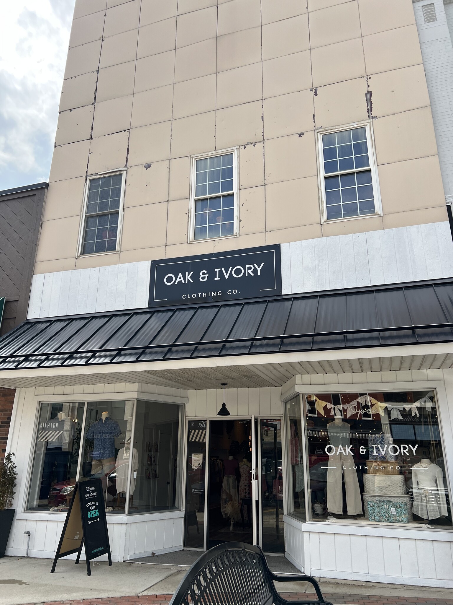 113 N Washington St, Owosso, MI for Sale
