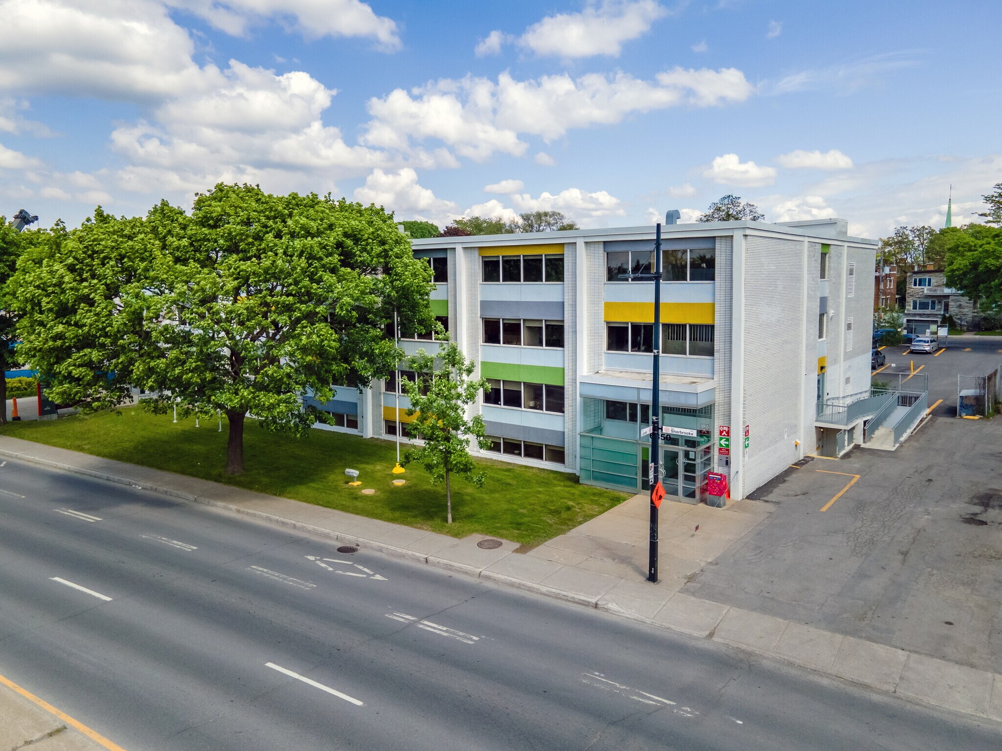 6850-6854 Rue Sherbrooke E, Montréal, QC for Sale