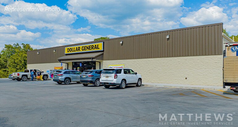 5698 Territorial Rd, Benton Harbor, MI for Sale