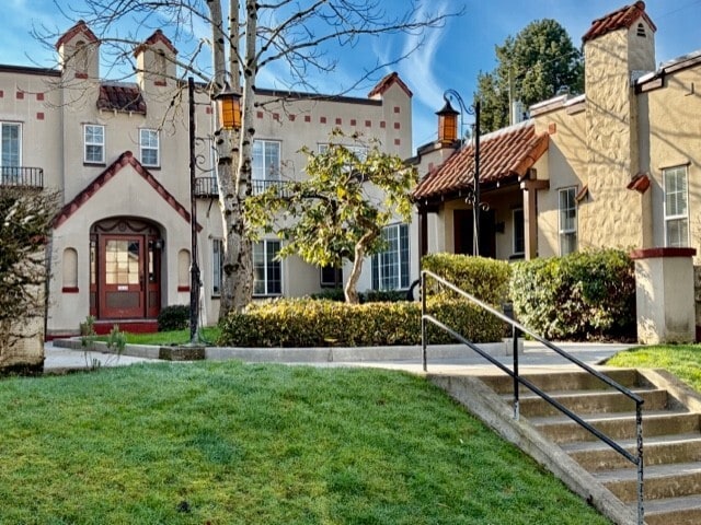 2010 SE Sherman St, Portland, OR for Sale