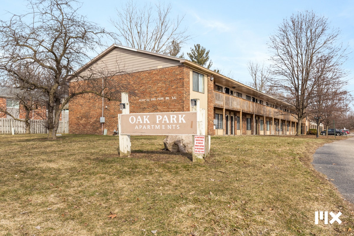 4130 Oak Park Dr SE, Grand Rapids, MI for Sale