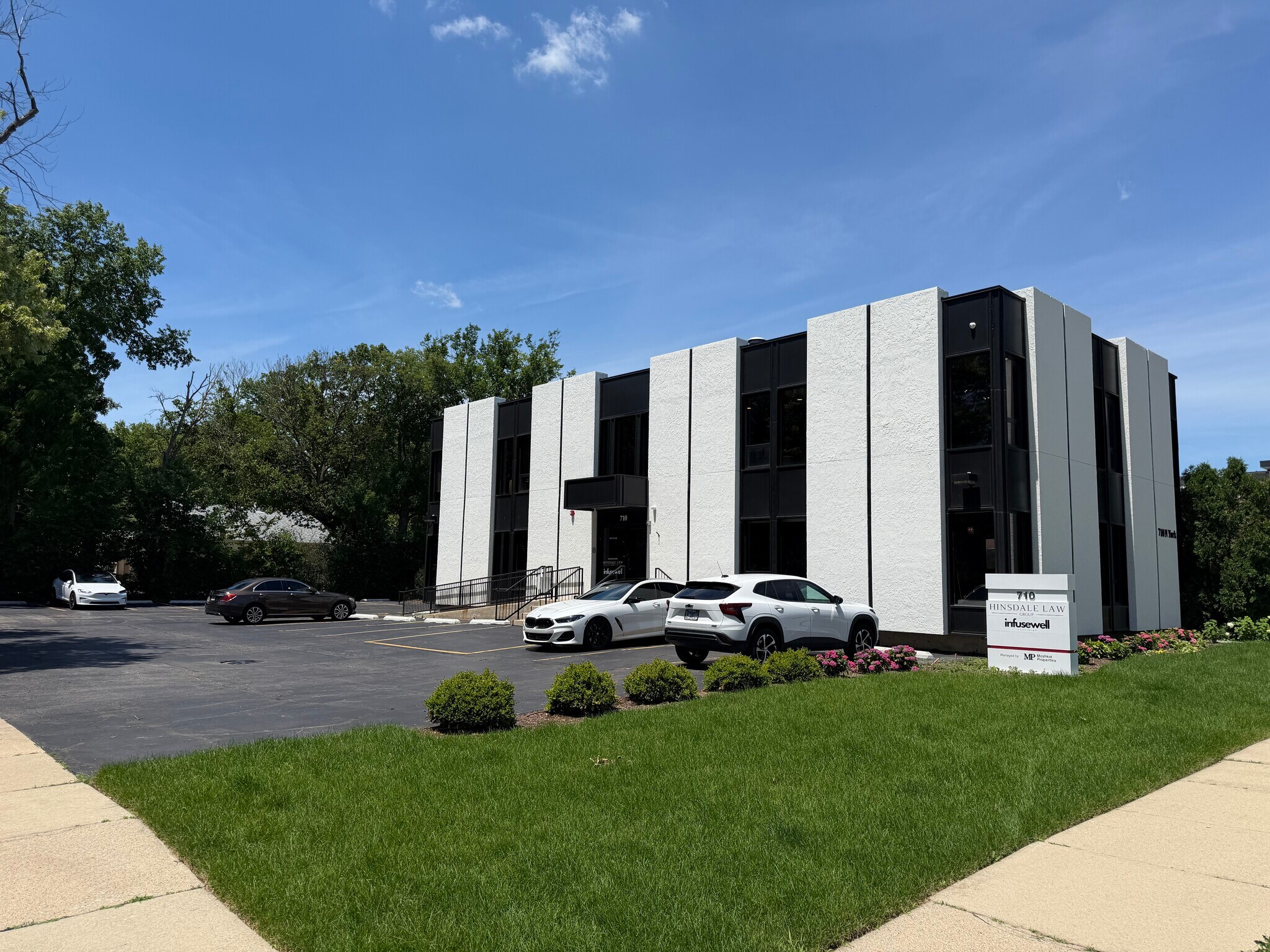 710 N York Rd, Hinsdale, IL for Rent