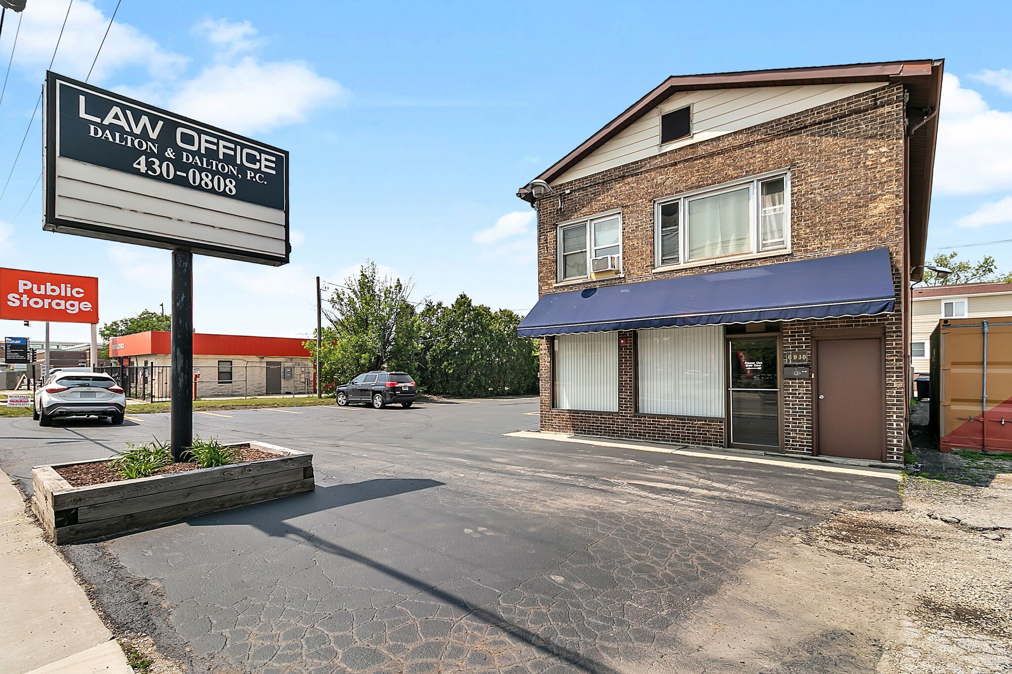6930 W 79th St, Burbank, IL for Sale
