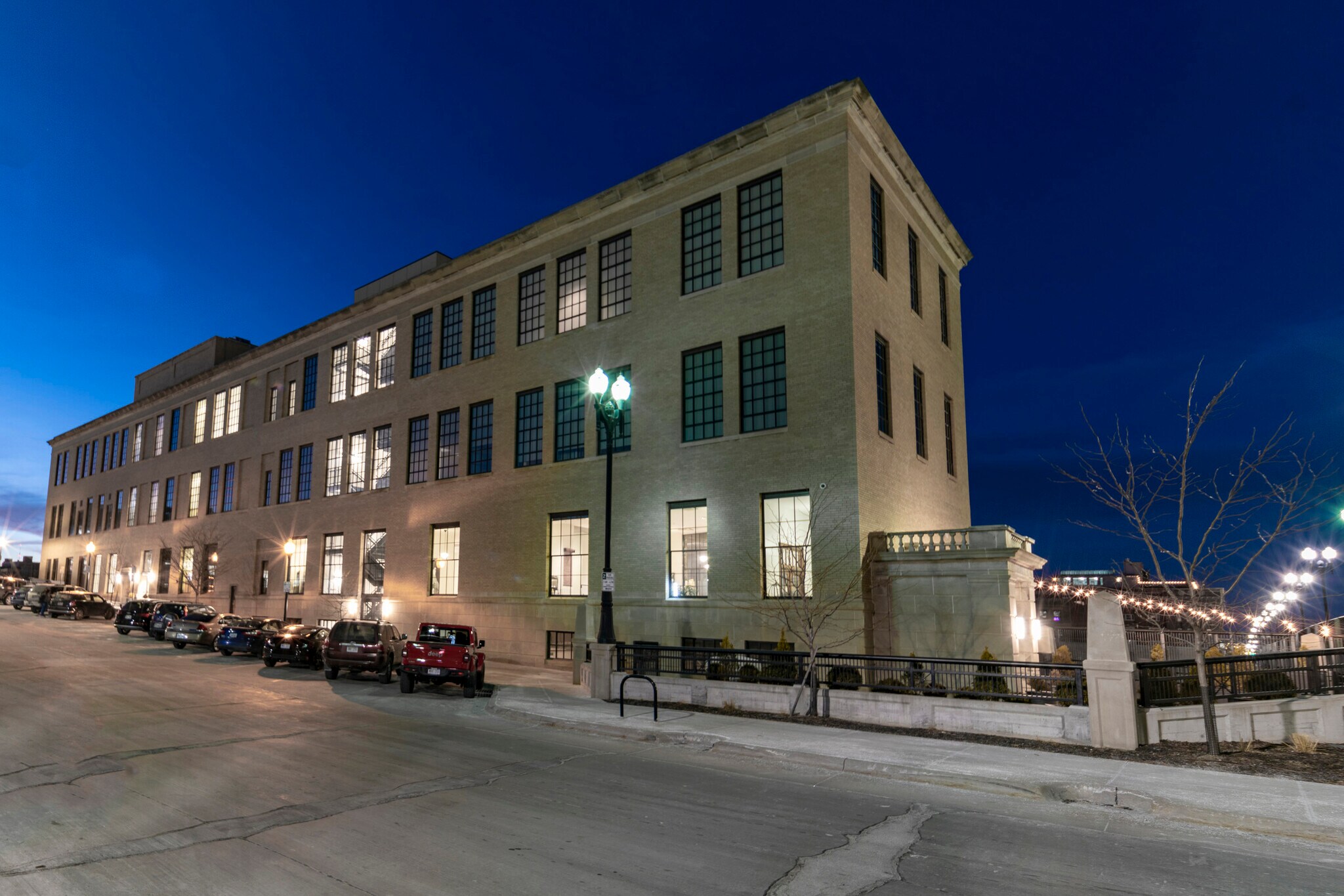 950 S 10th St, Omaha, NE for Rent