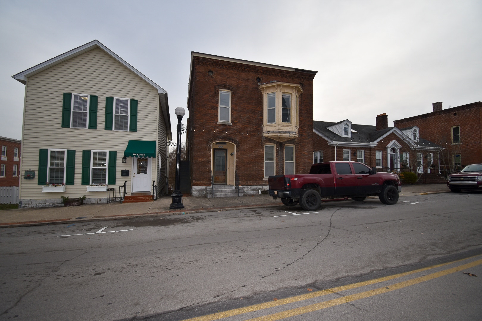 321 S Main St, Harrodsburg, KY for Sale