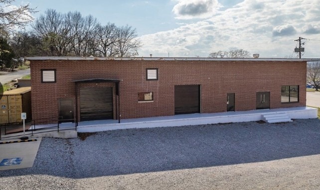 2716 S School Ave, Fayetteville, AR for Sale