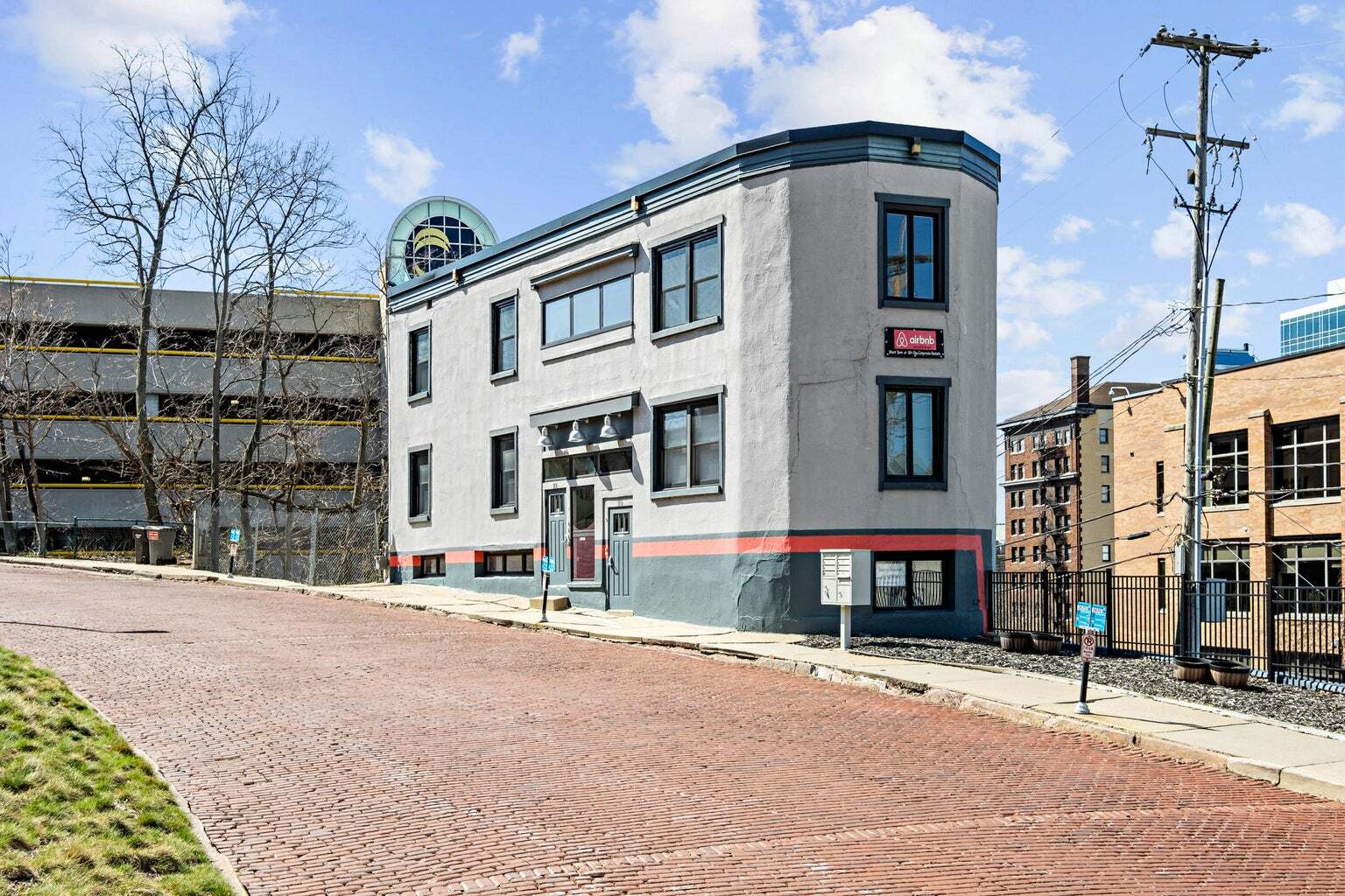 22 Crescent St, Grand Rapids, MI for Sale