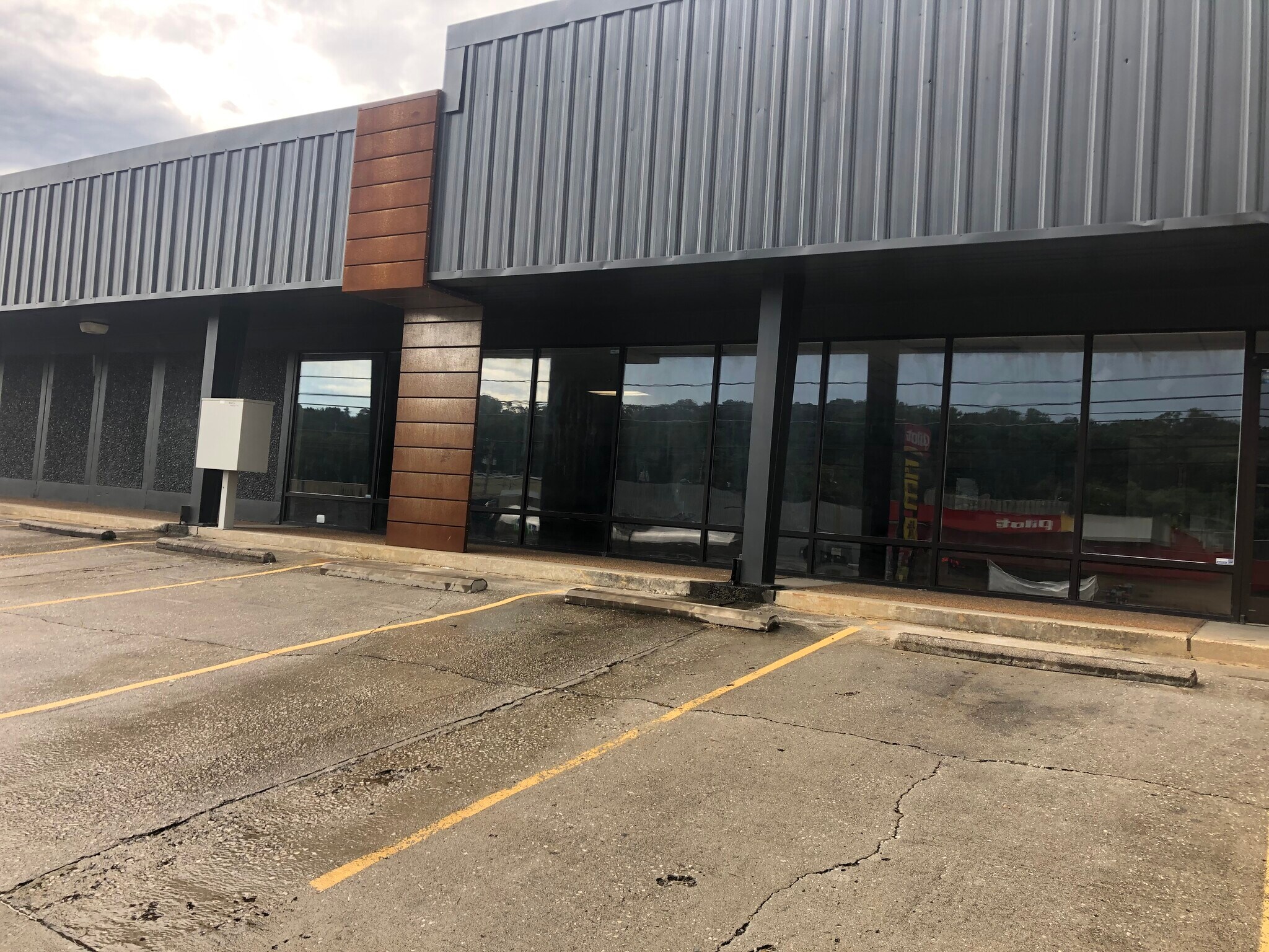 5227 Middlebrook Pike, Knoxville, TN for Rent