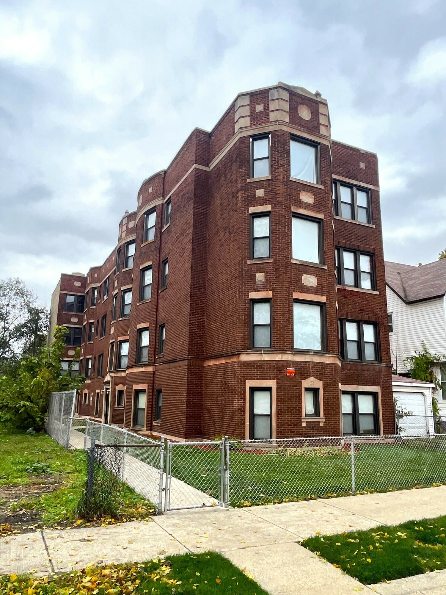 7704 S Emerald Ave, Chicago, IL for Sale