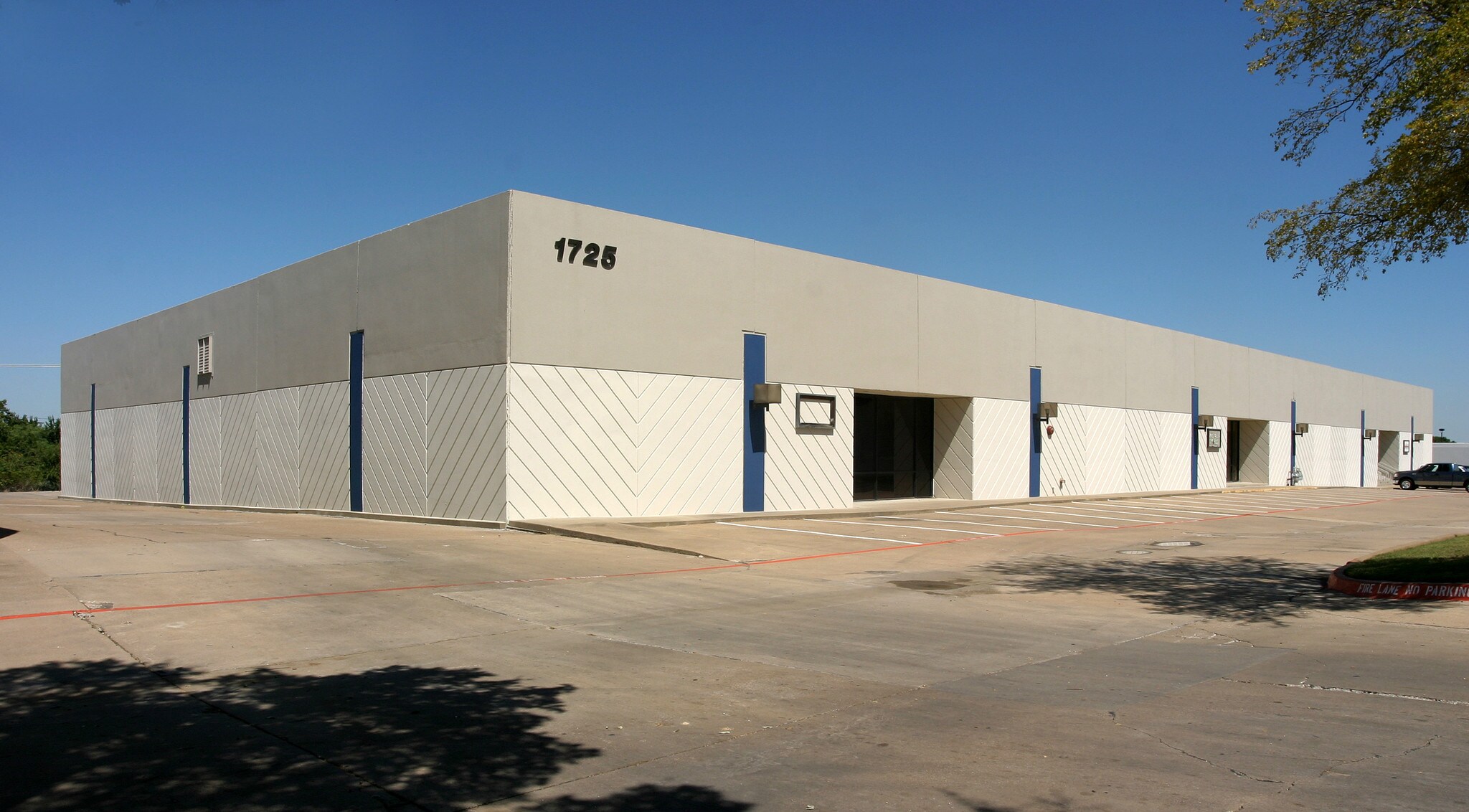 1725 Hurd Dr, Irving, TX for Rent