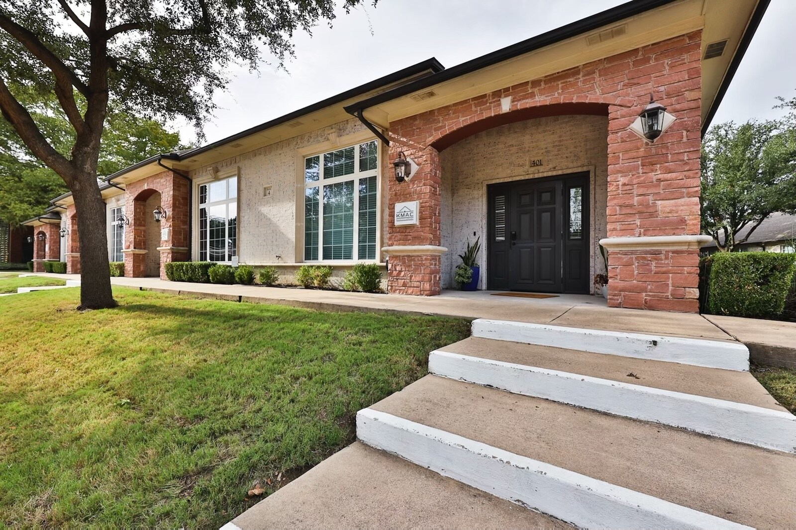 6220 Campbell Rd, Dallas, TX for Rent