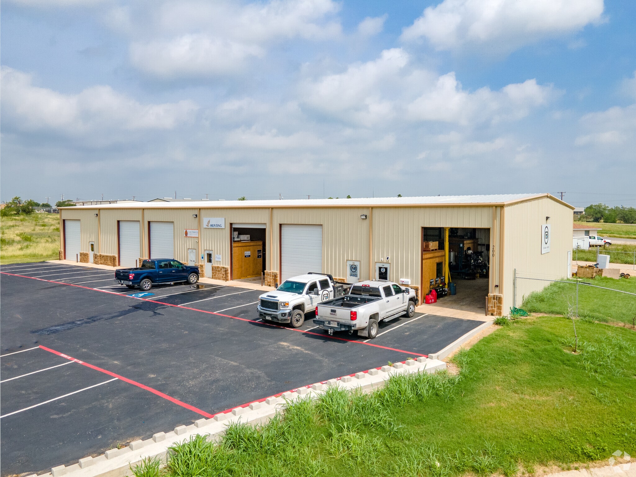200 Eurostar Dr, Pleasanton, TX for Rent