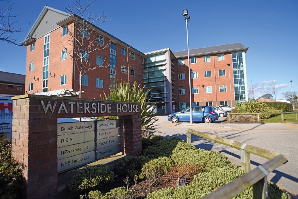 Waterside Dr, Wigan, LAN for Rent