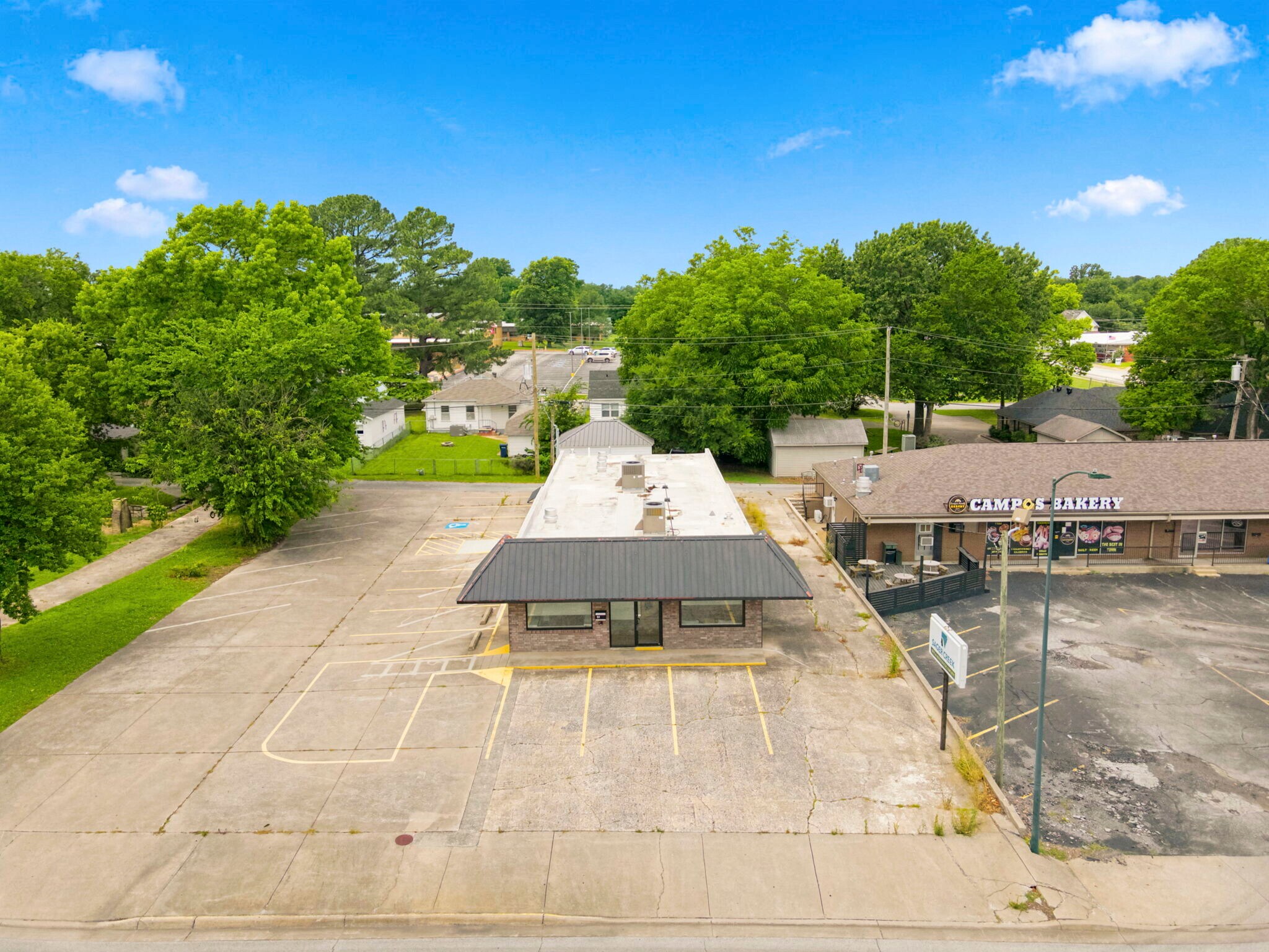 816 S Mount Olive St, Siloam Springs, AR for Sale