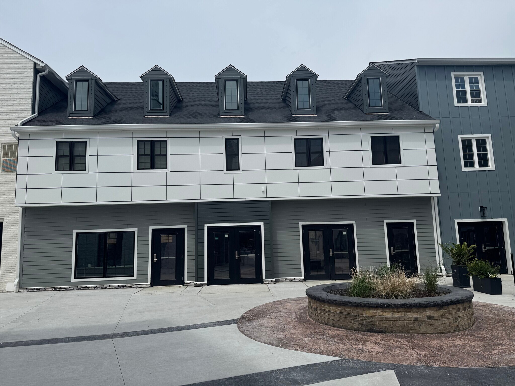 1232-1300 Weathervane Ln, Akron, OH for Rent