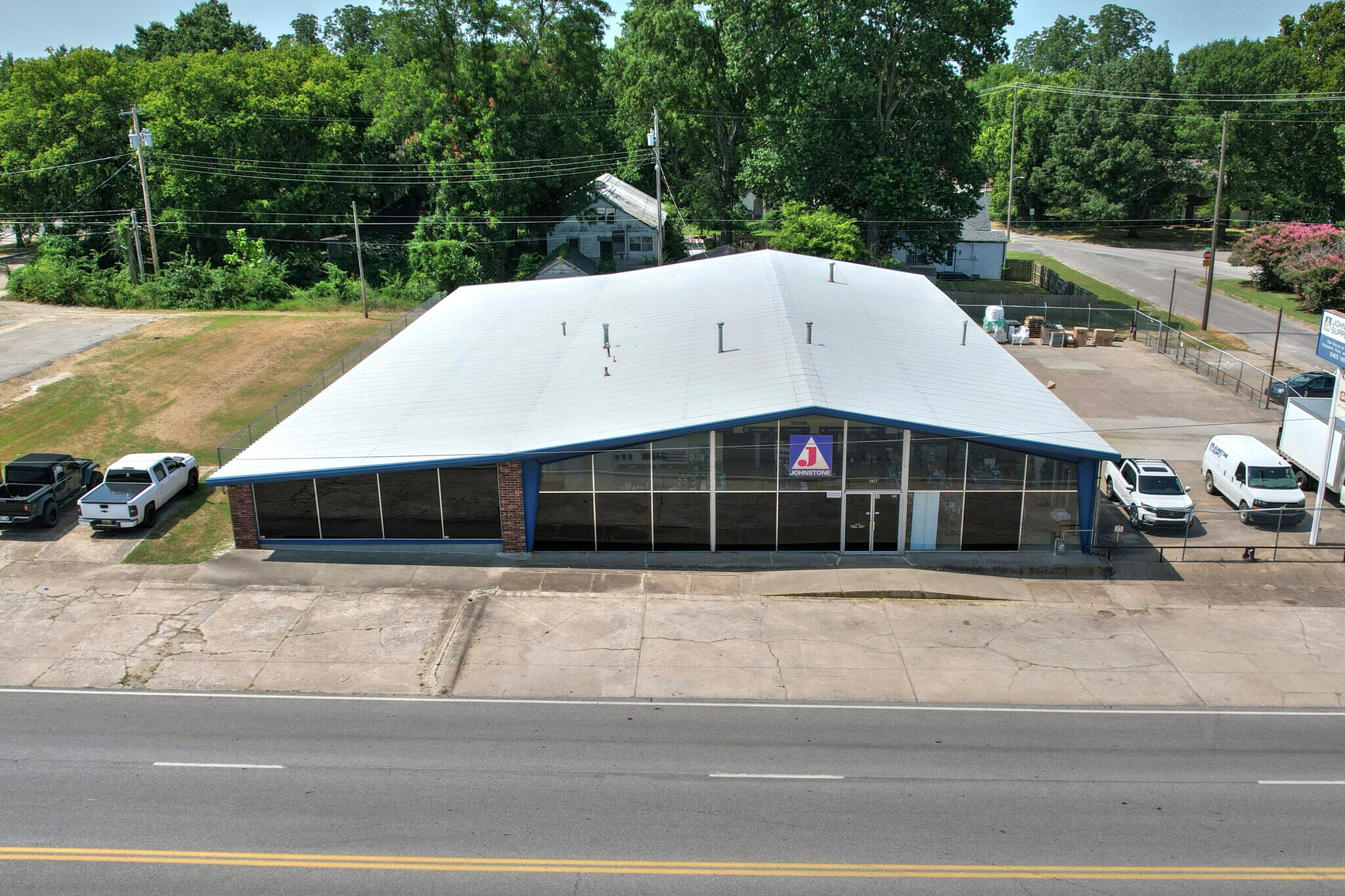 1615 W Okmulgee St, Muskogee, OK for Sale