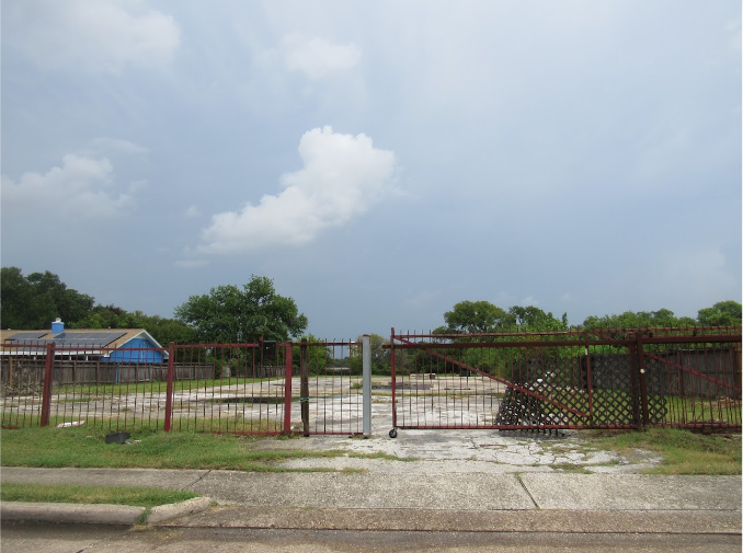 1616 W Texas Ave, Baytown, TX for Sale