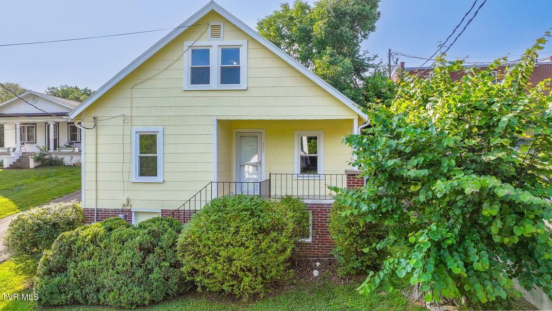 457 E Bernard Ave, Greeneville, TN for Sale