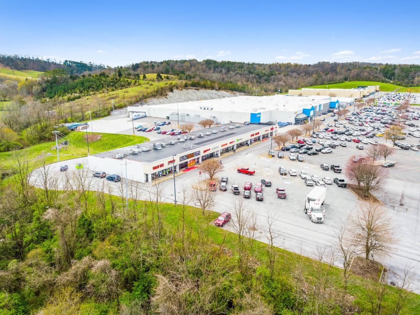 463-507 S Davy Crockett Pky, Morristown, TN for Rent