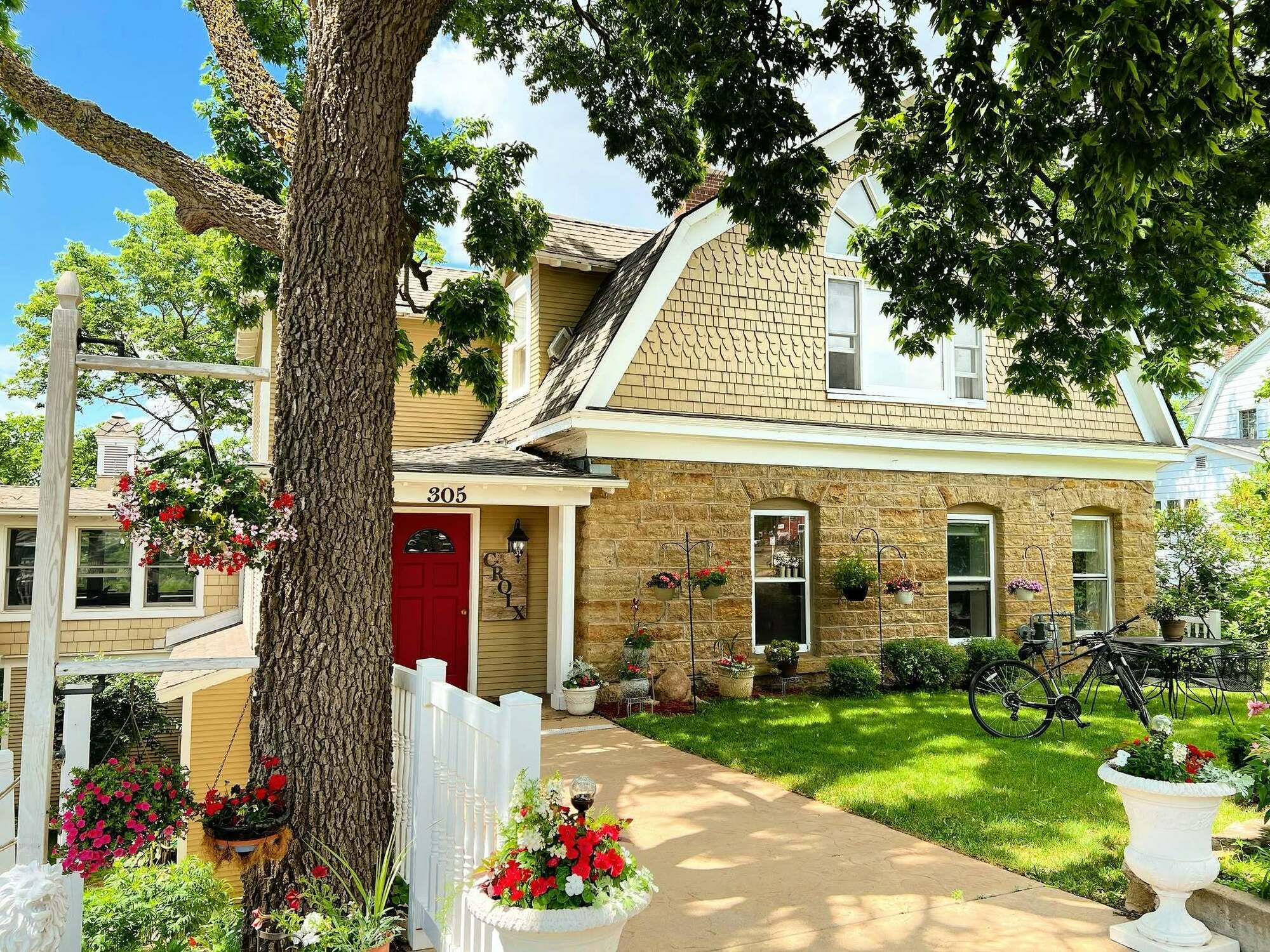 305 River St, Osceola, WI for Sale