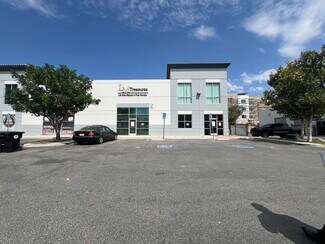 Fontana, CA undefined - 10557 Juniper Ave