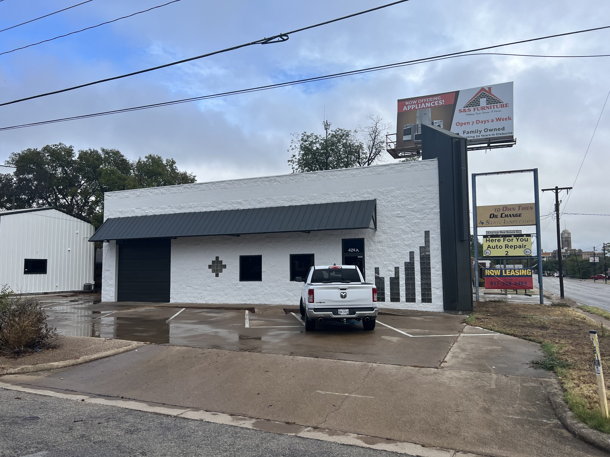 424 W Henderson St, Cleburne, TX for Rent