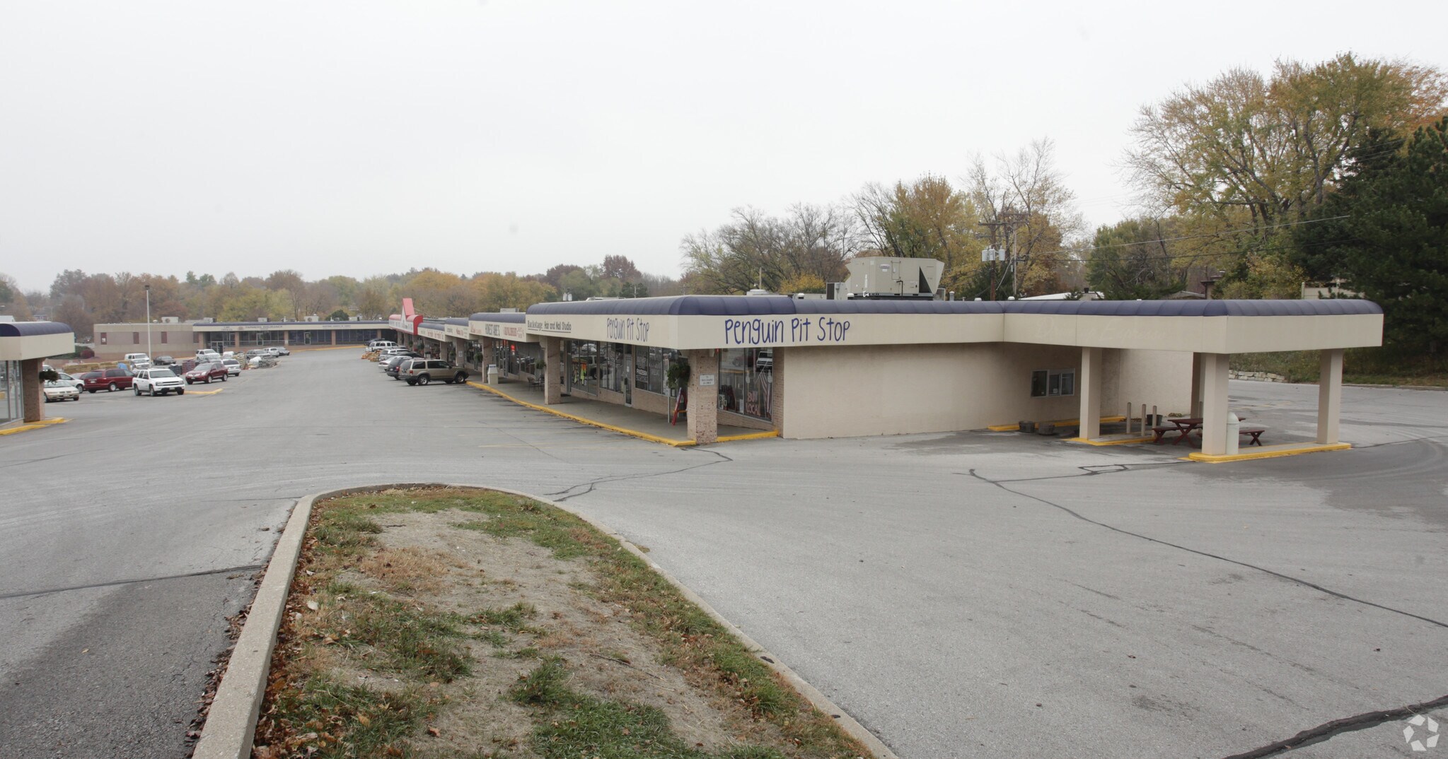 836-946 N 70th St, Lincoln, NE for Rent