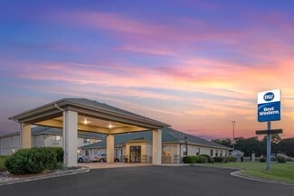 Grove, OK Hospitality - 120 W 18th St