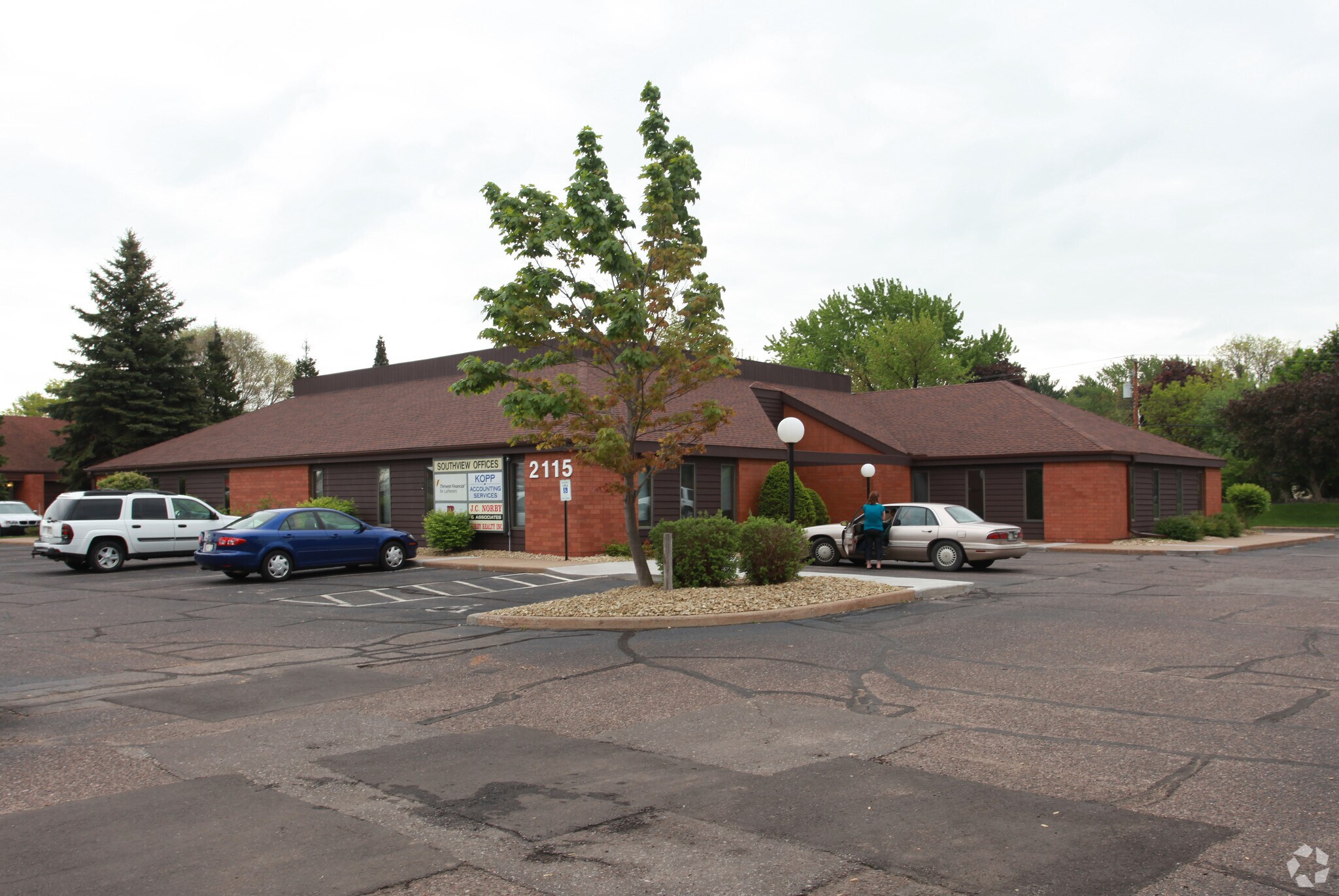 2115 E Clairemont Ave, Eau Claire, WI for Rent