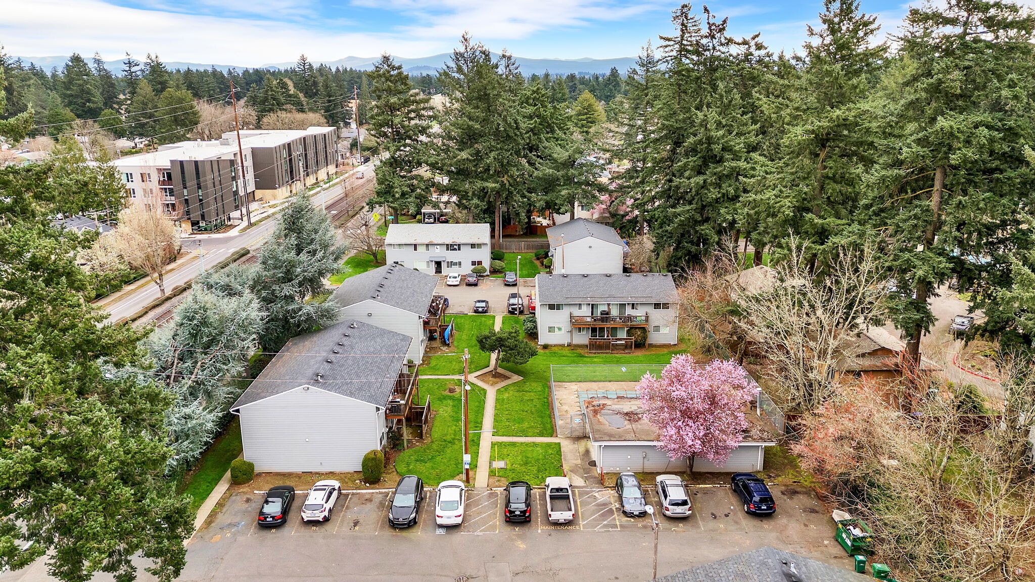 16300-16400 E Burnside St, Gresham, OR for Sale