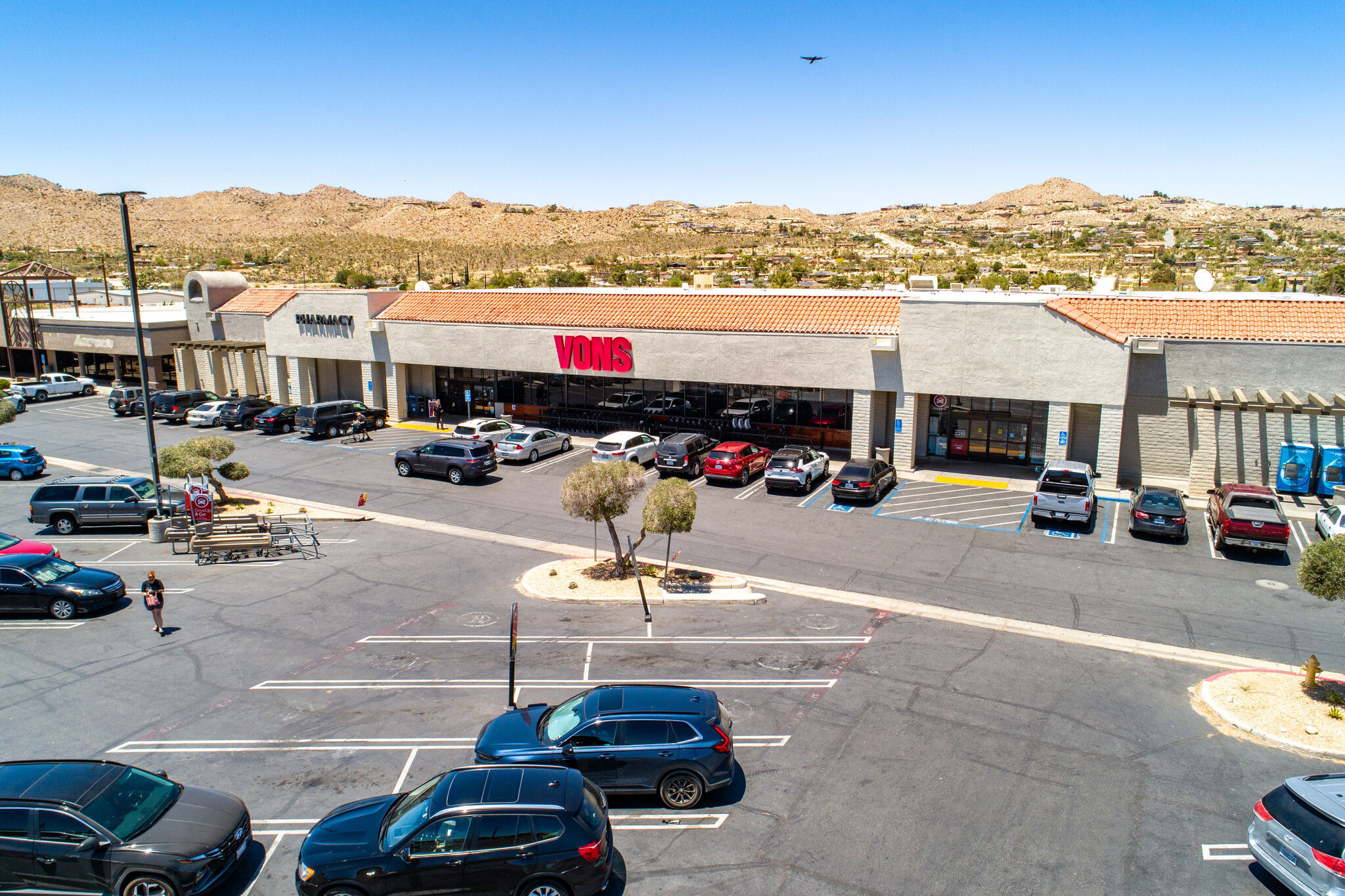 Vons Supermarket, Yucca Valley, CA for Sale