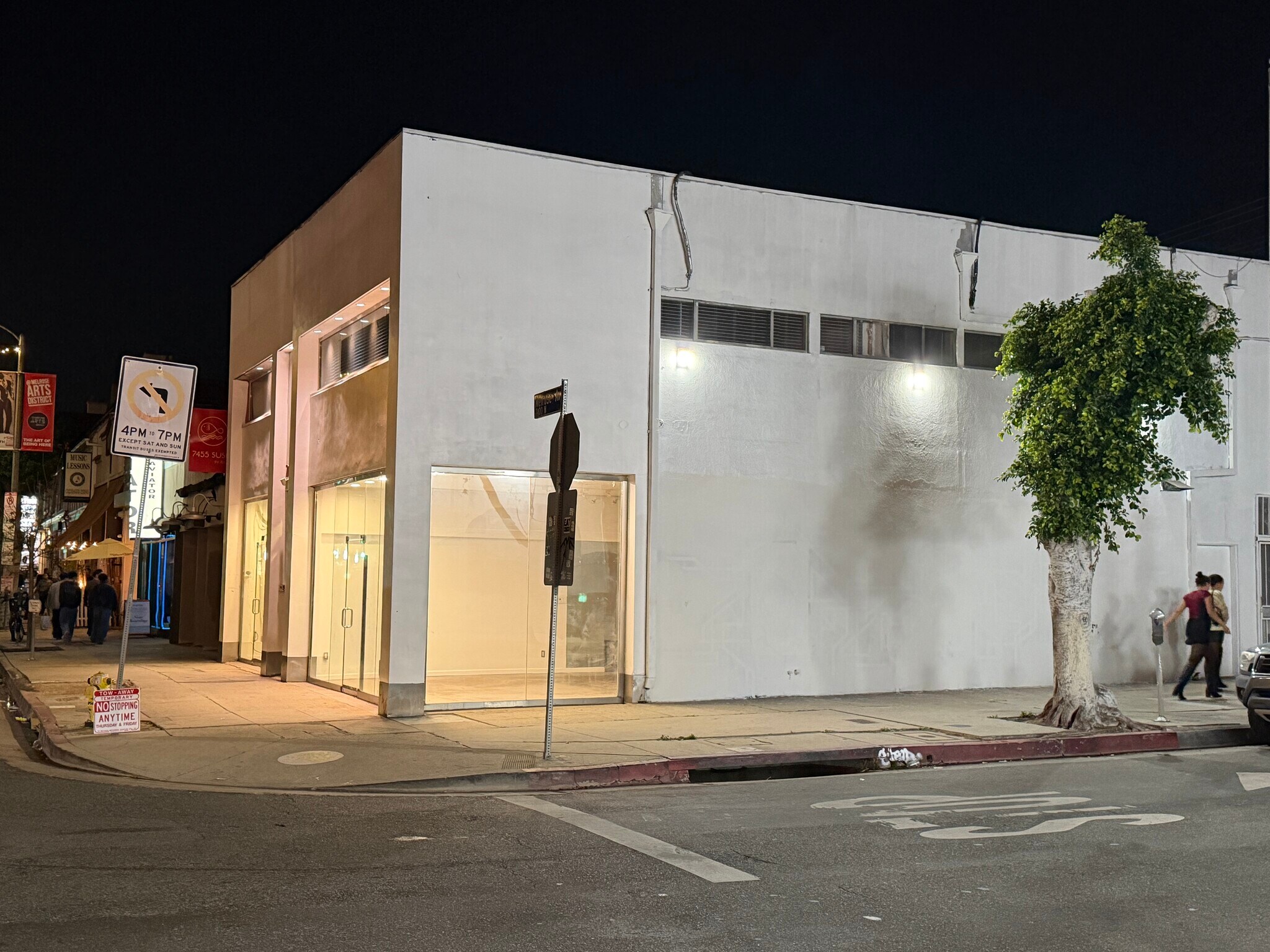 7449-7451 Melrose Ave, Los Angeles, CA for Rent