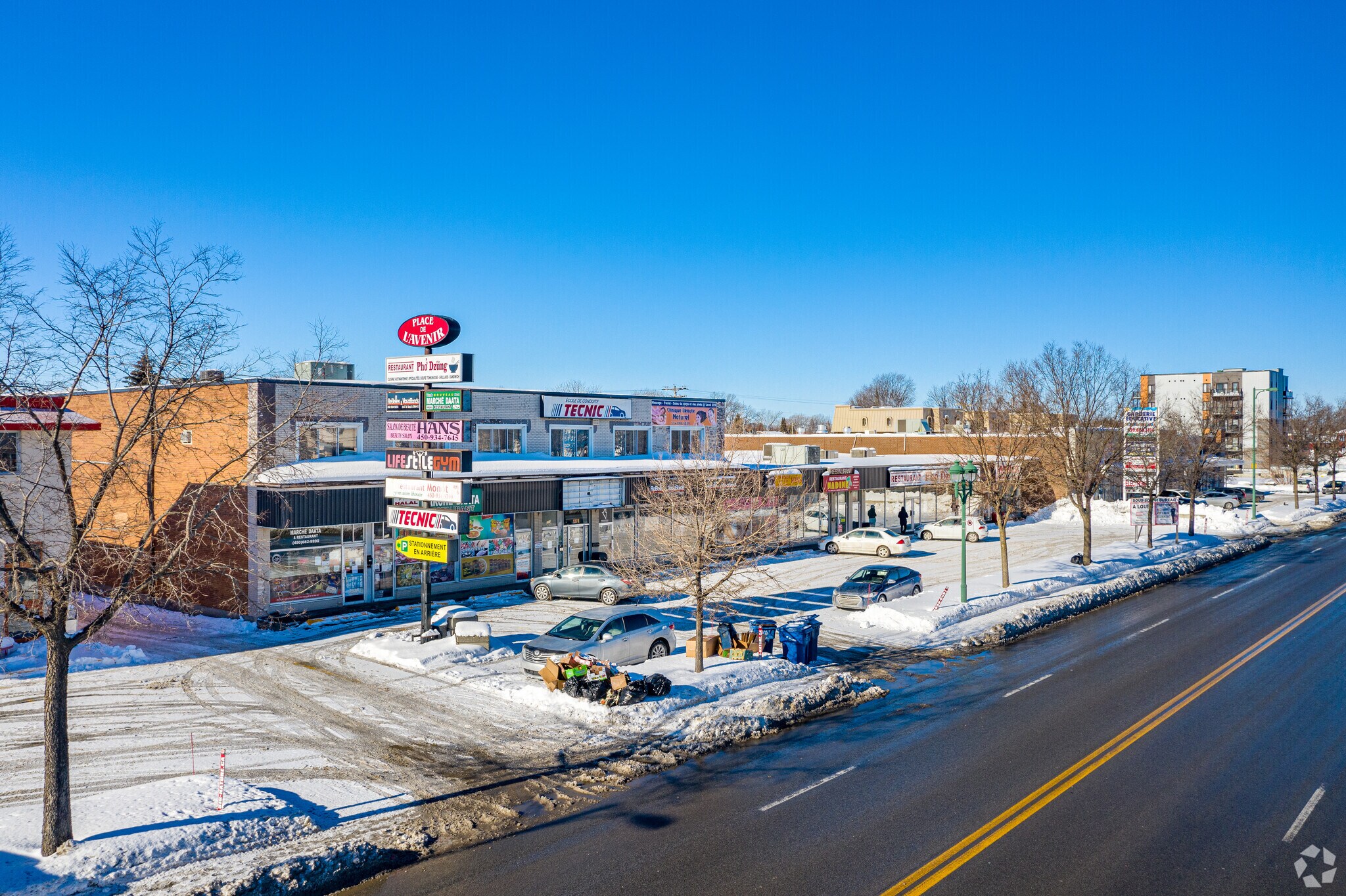 1276 Boul Curé-Labelle, Laval, QC for Rent