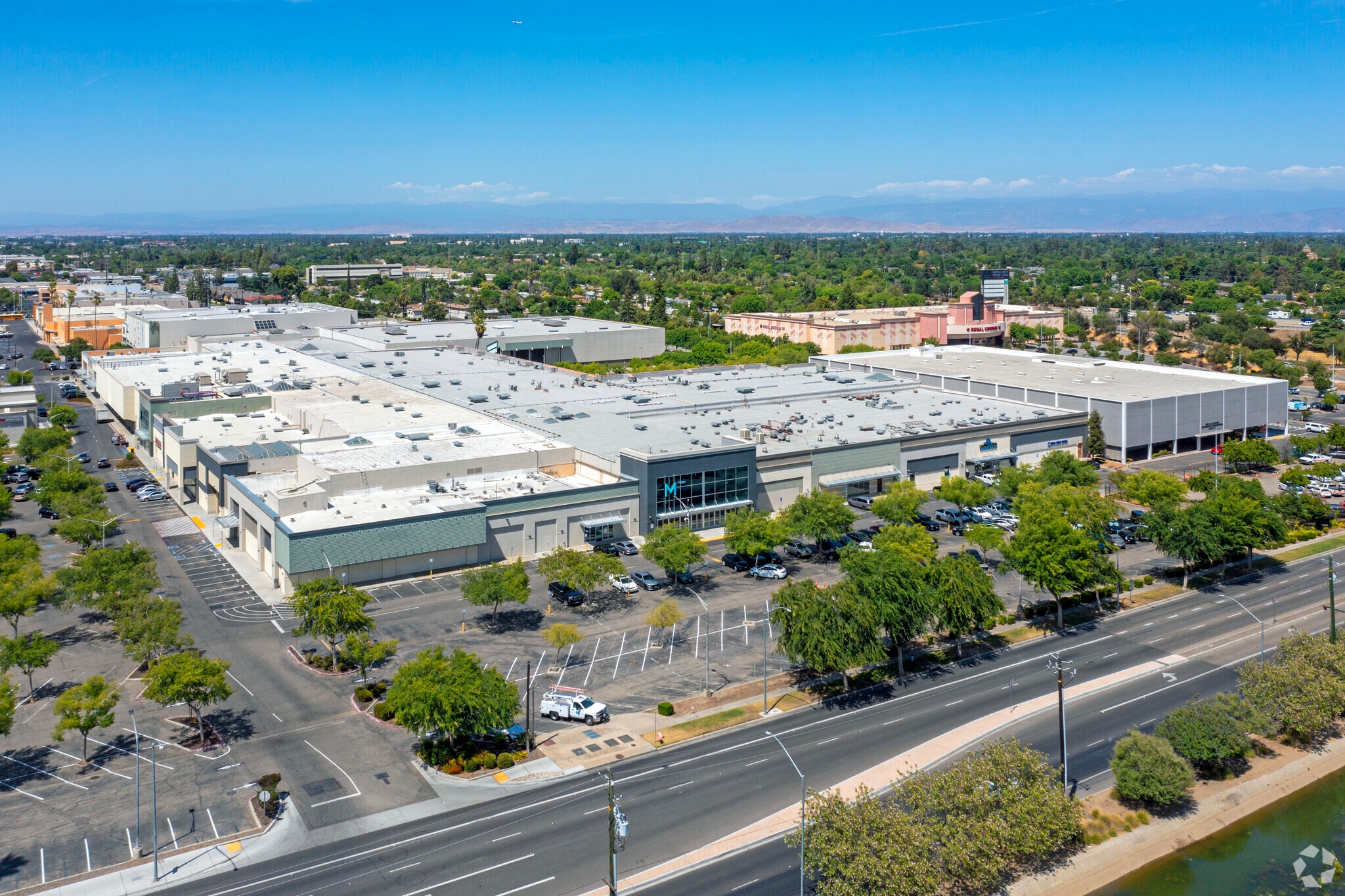 3636 N Blackstone Ave, Fresno, CA for Rent