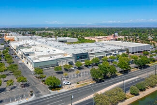 Fresno, CA Retail - 3636 N Blackstone Ave