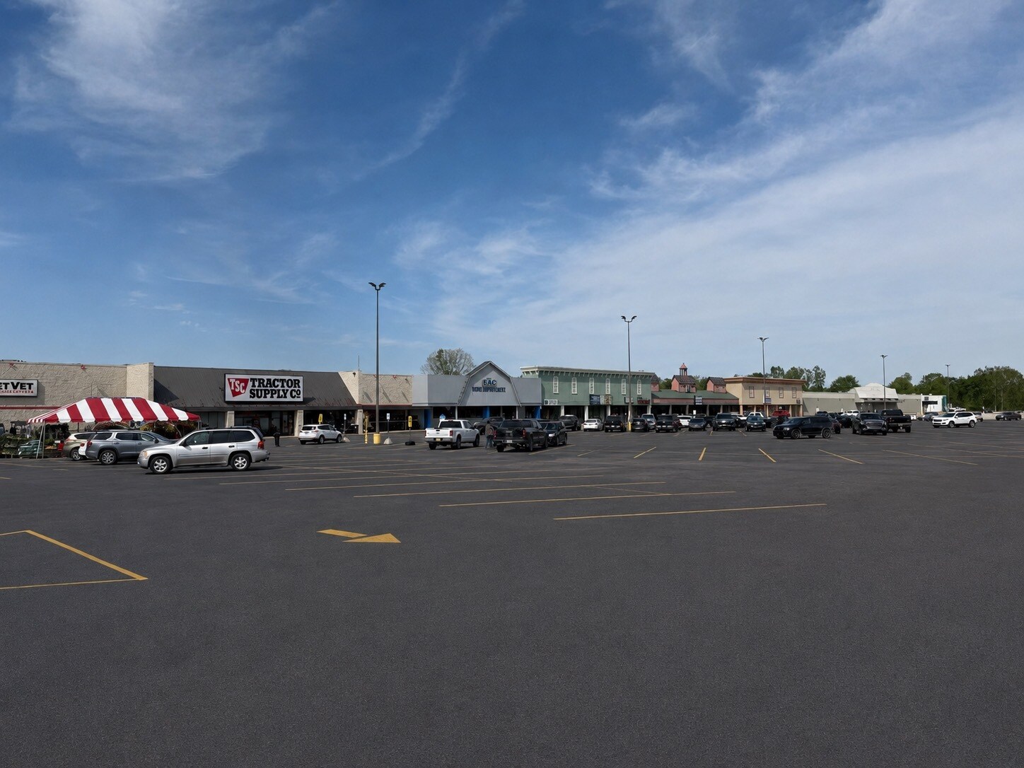 67300-67500 Main St, Richmond, MI for Rent