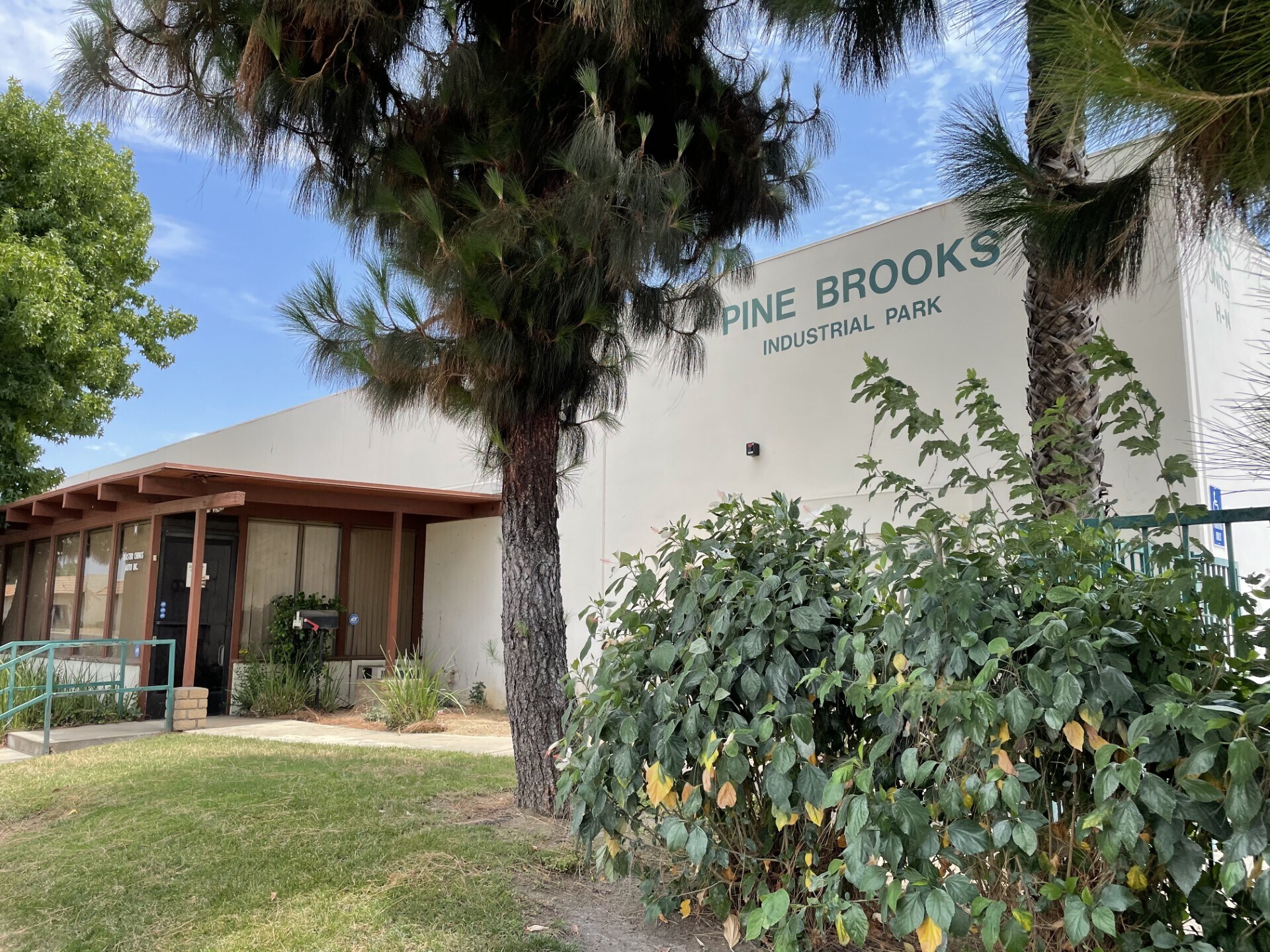 1445 W Brooks St, Ontario, CA for Rent