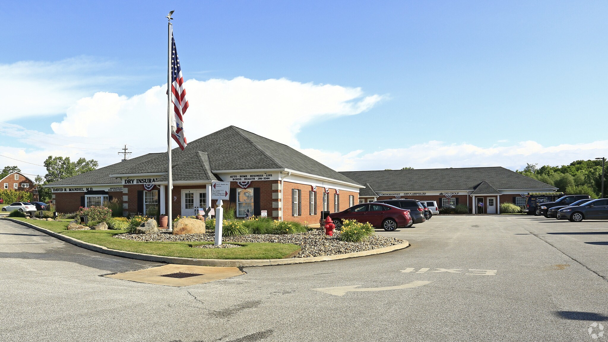 320 Center St, Chardon, OH for Rent