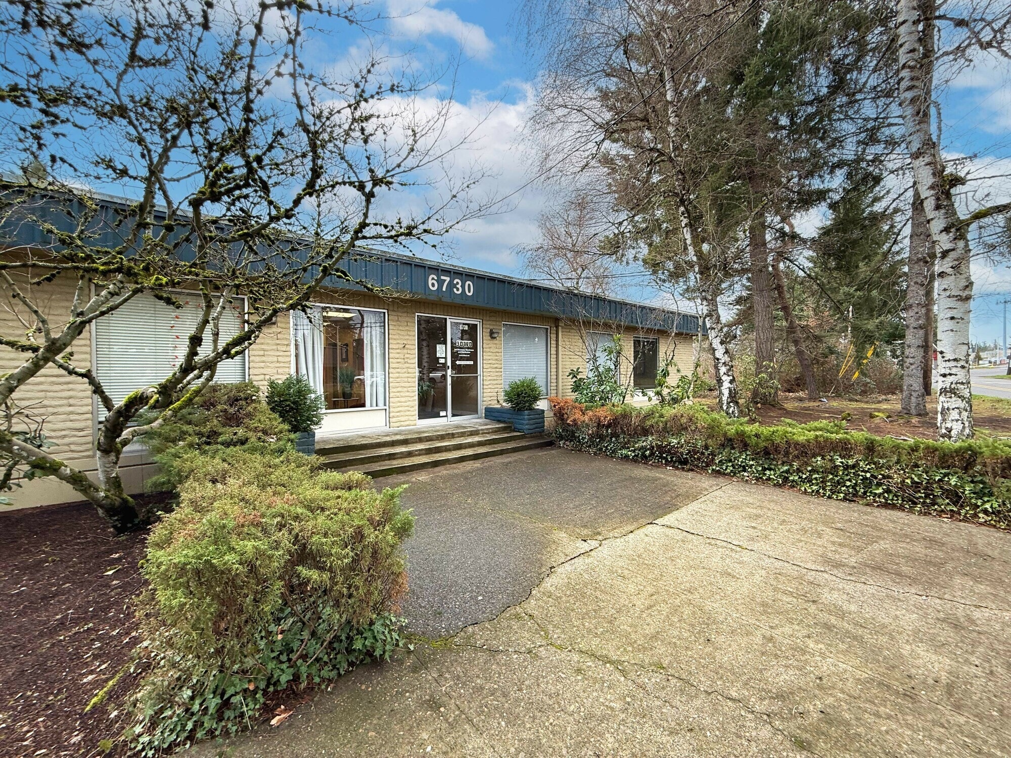 6730 McEwan Rd, Lake Oswego, OR for Rent