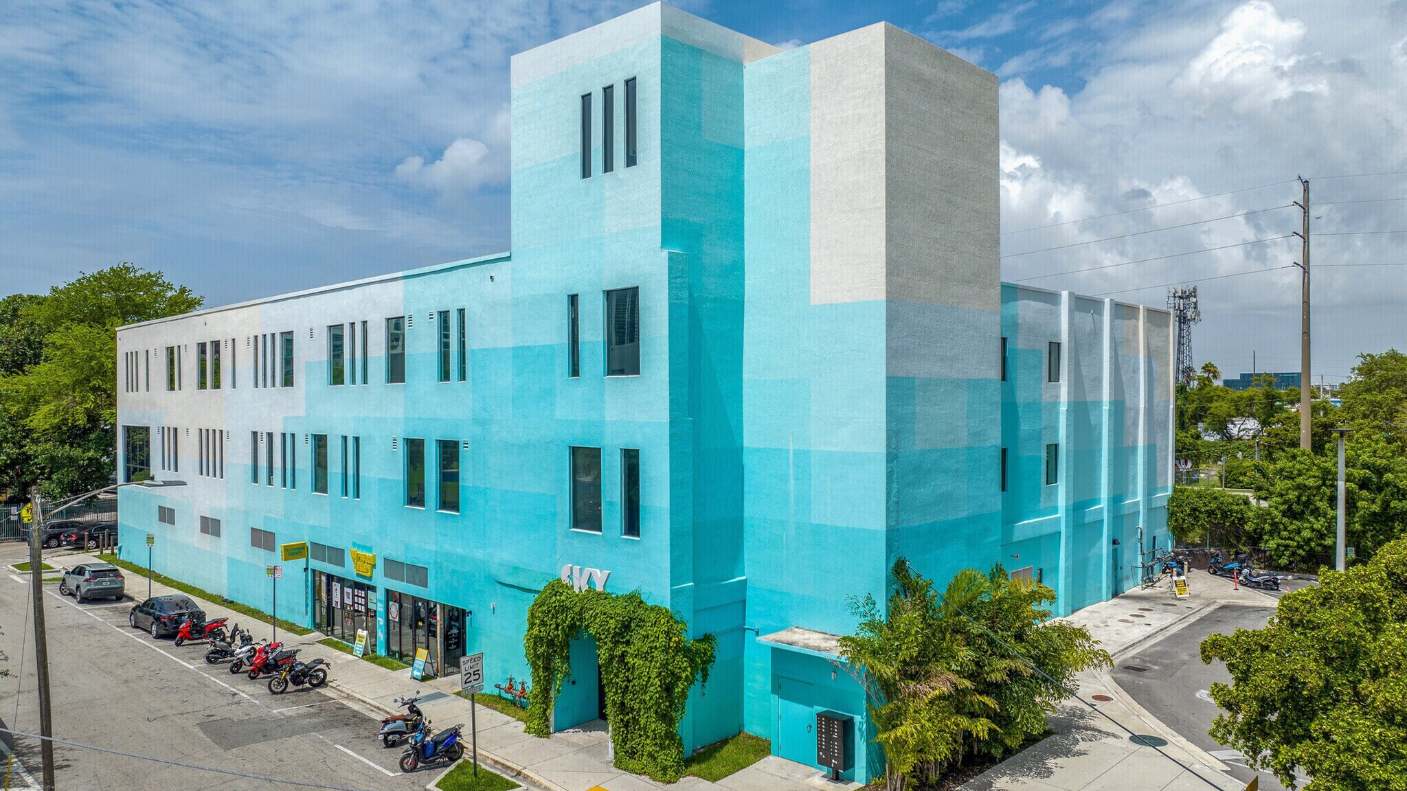 1900 NE Miami Ct, Miami, FL for Rent