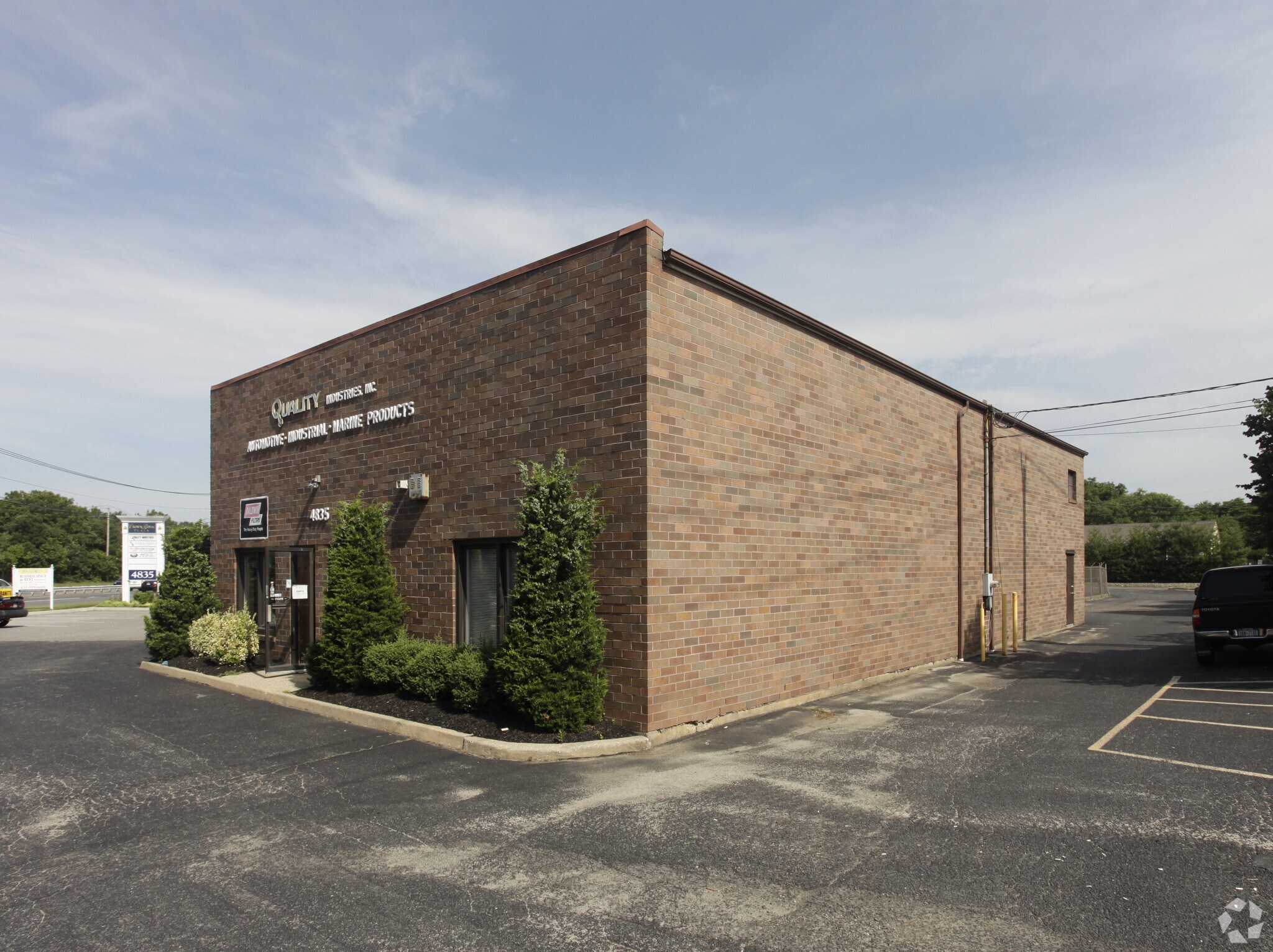 4835 Veterans Memorial Hwy, Holbrook, NY for Rent