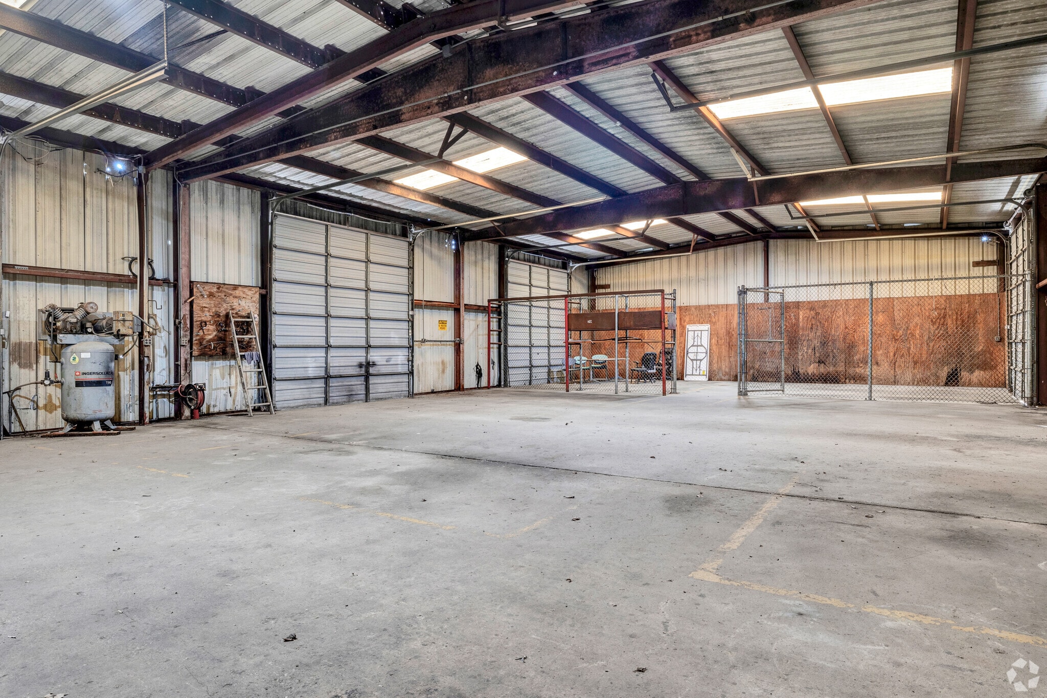 8403 Bassett St, Houston, TX for Sale