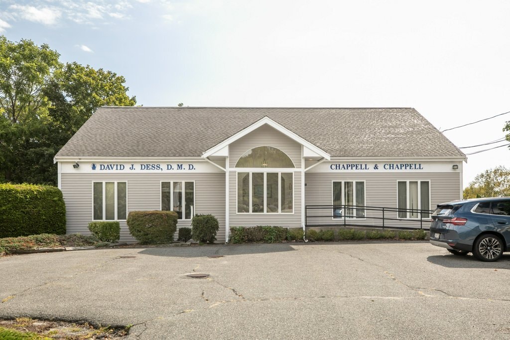 171 Chase Rd, Portsmouth, RI for Sale
