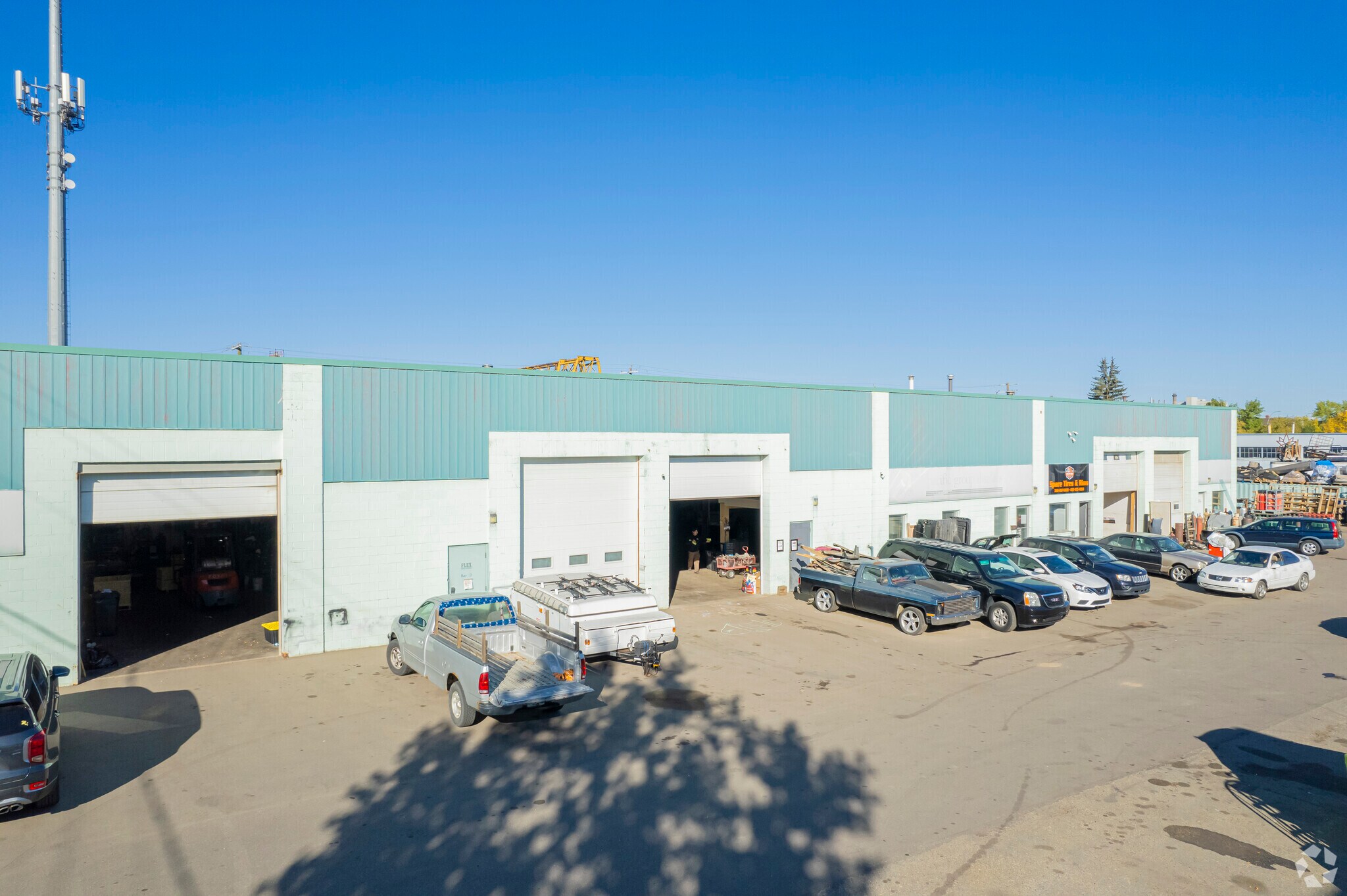 2530 Alyth Rd SE, Calgary, AB for Rent