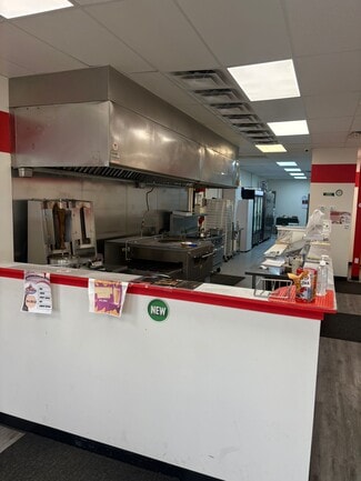 Vegreville, AB Retail - 5105 49 Av