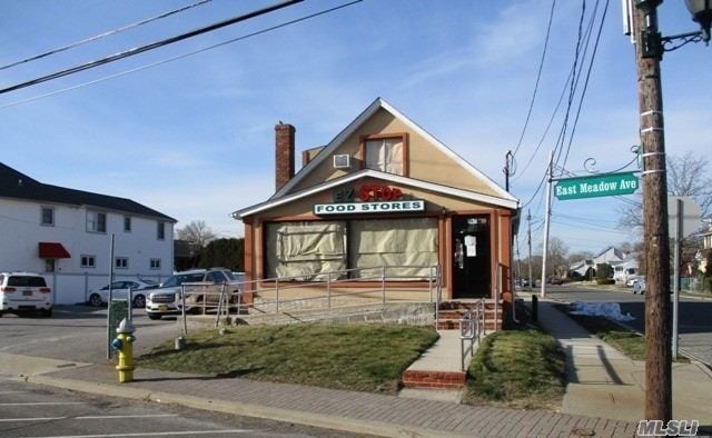 290 E Meadow Ave, East Meadow, NY for Rent