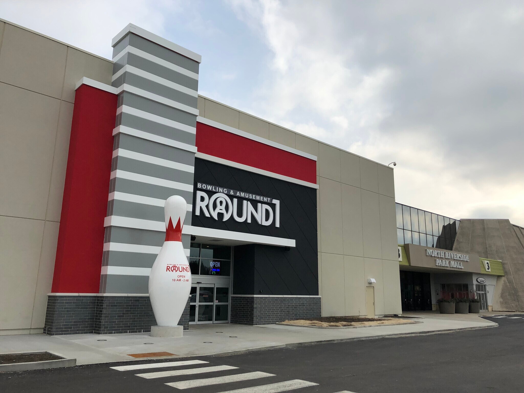 7501 W Cermak Rd North Riverside, IL 60546 - Shopping Center ...