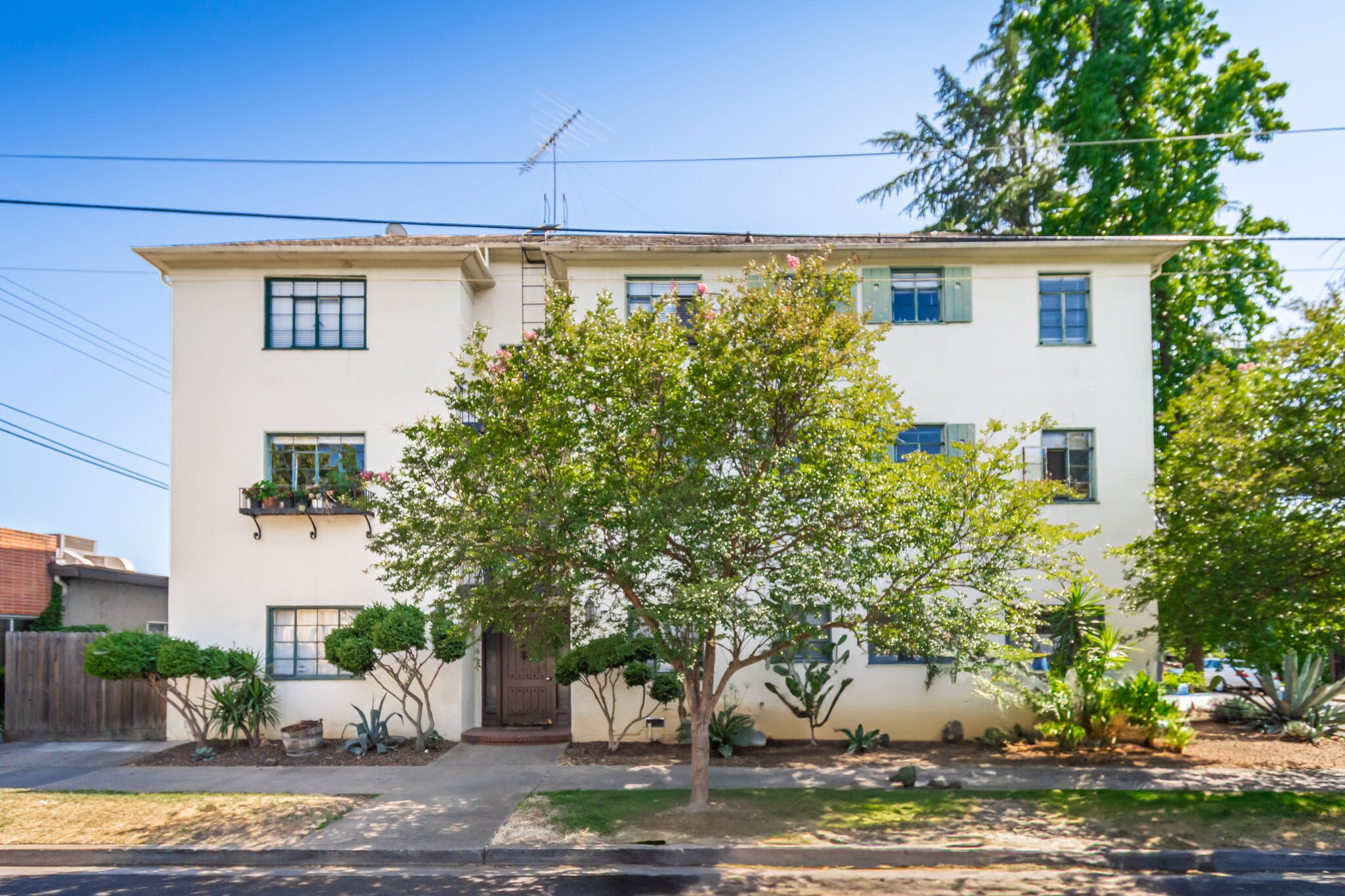 3540 J St, Sacramento, CA for Sale