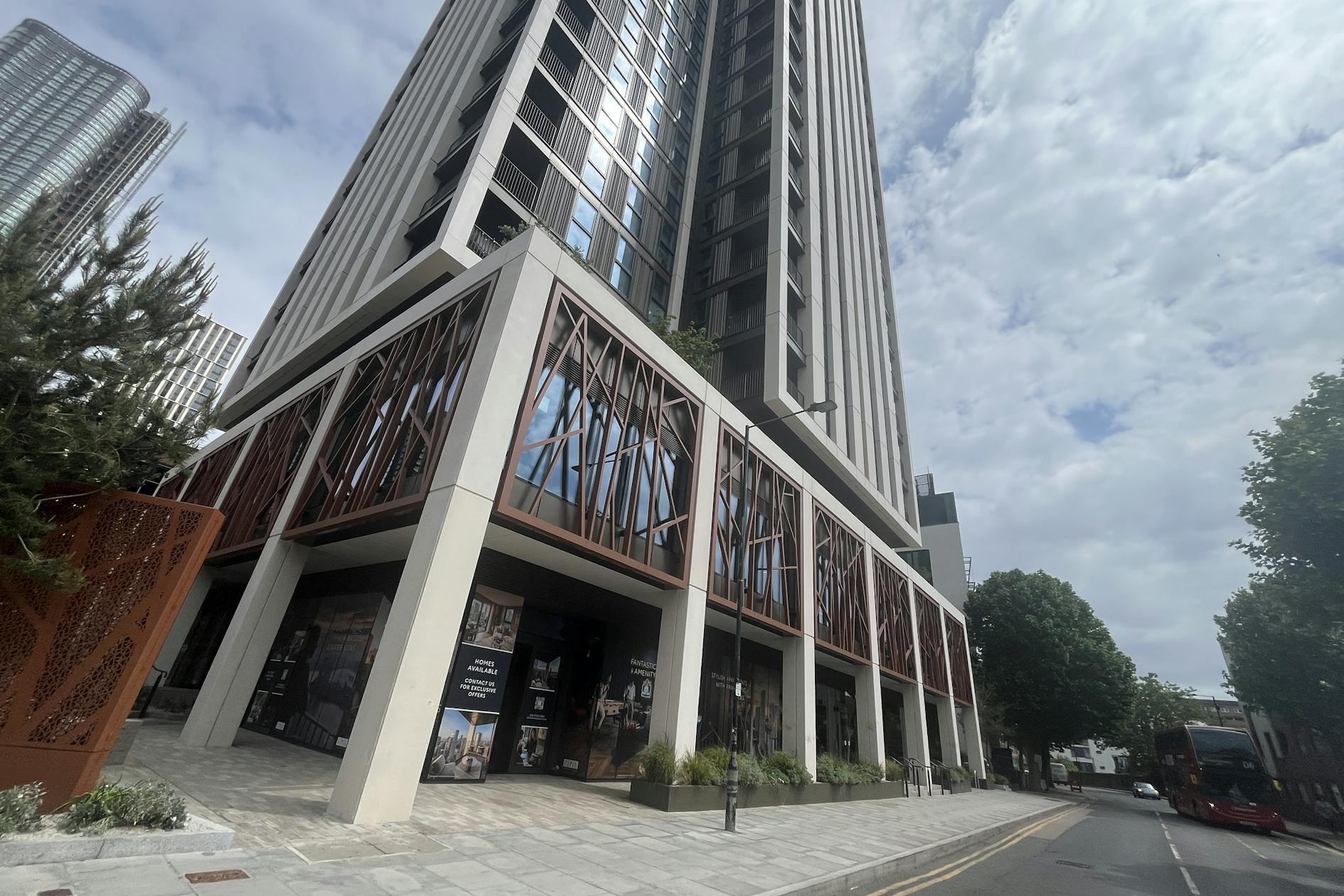 226 Marsh Wall, London, LND for Rent